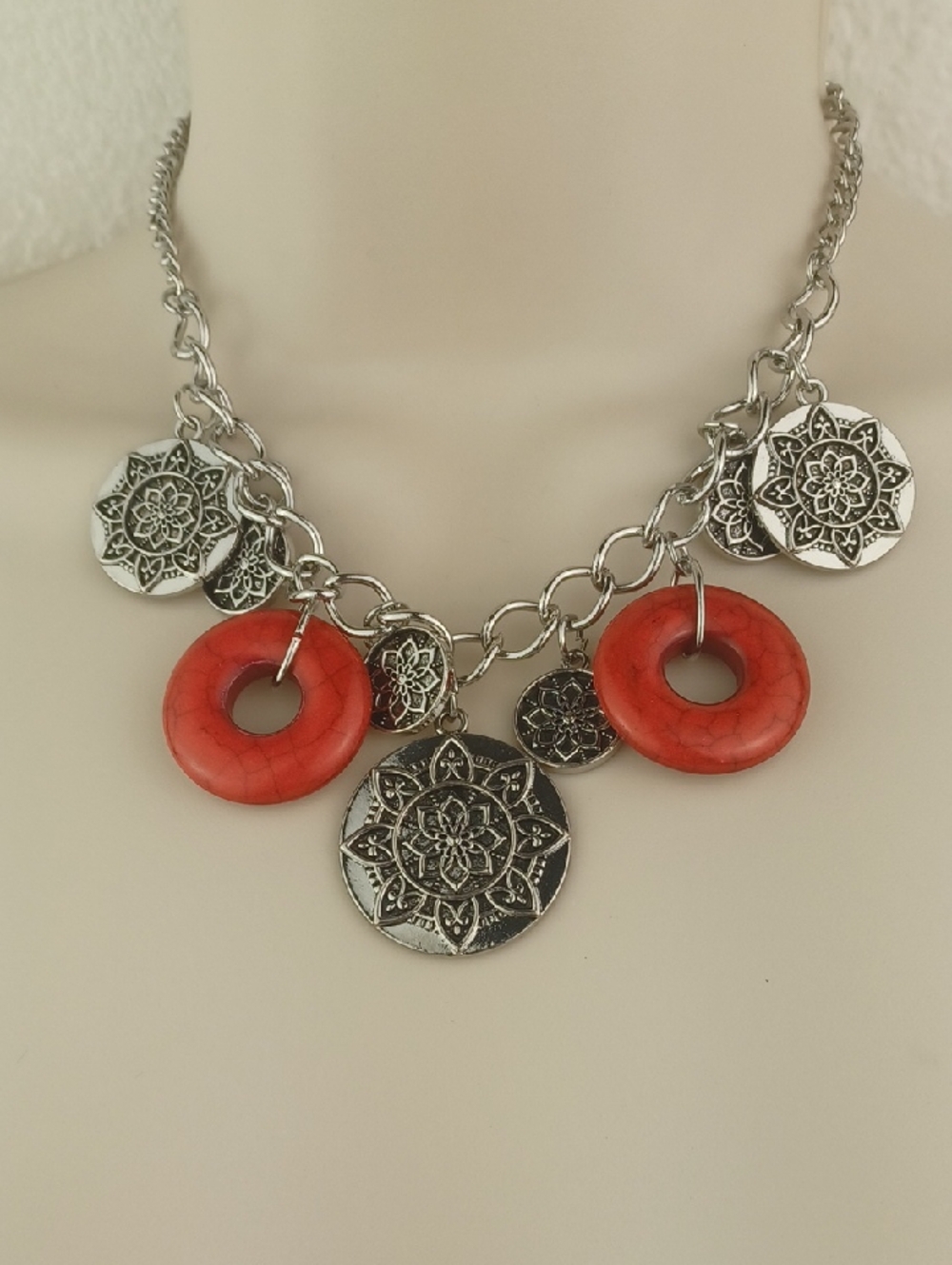 🌻3 For $15 Oh So Cool Crafted Silver & Vibrant Chunky Red Resin Ring Necklace